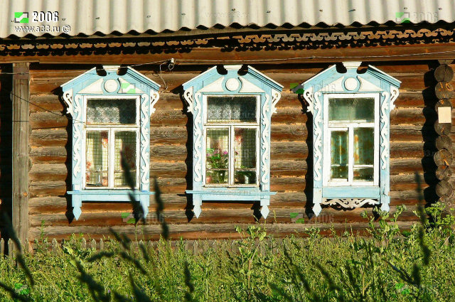 Деревянные наличники в стиле ампир в селе Никулино Селивановского района Владимирской области