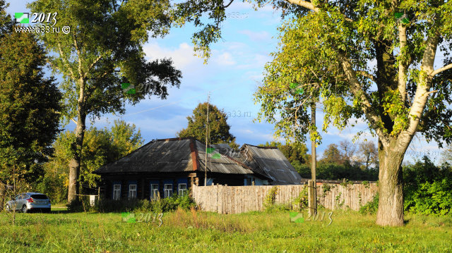 Жилая застройка на краю села Никулино Селивановского района Владимирской области в районе дома 50