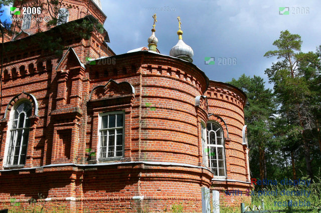 Храм в Спас-Железино Селивановского района Владимирской области трёхапсидный