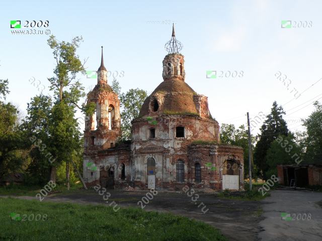 Церковь Покрова Пресвятой Богородицы в деревне Омофорово Собинского района Владимирской области в 2008 году