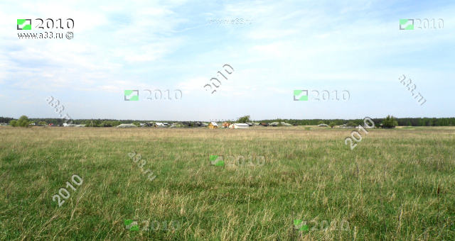 Панорама деревни Бахтино Судогодского района Владимирской области с окружающих полей