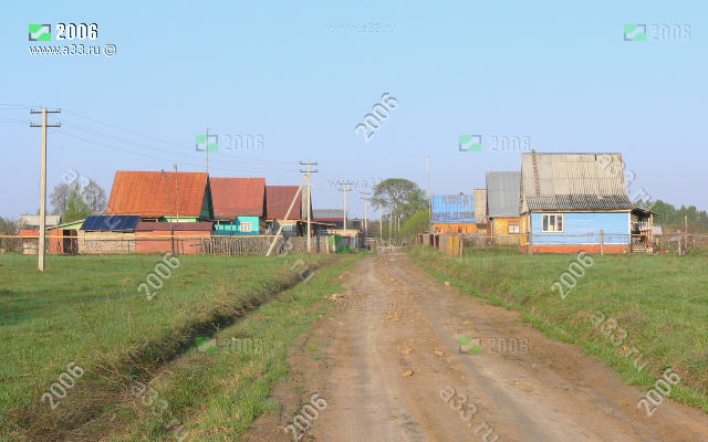 Главная улица деревни Турово Судогодского района Владимирской области на въезде с утреца