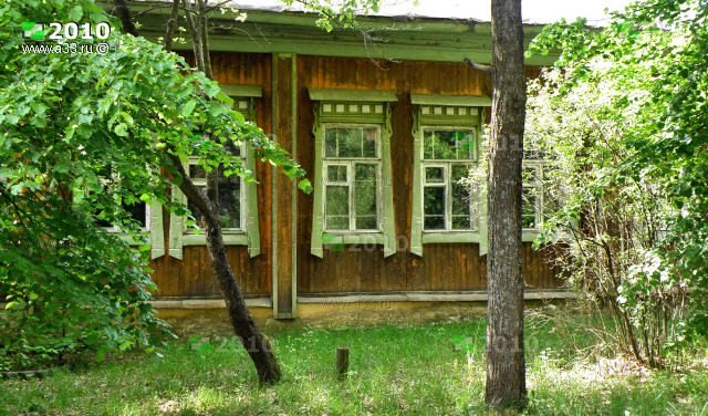 Окна в стиле модерн на одноэтажной амбулатории в деревне Буторлино Вязниковского района Владимирской области