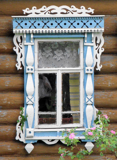 Наличник окна жилого дома в деревне Фомина Рамень Вязниковский район Владимирская область