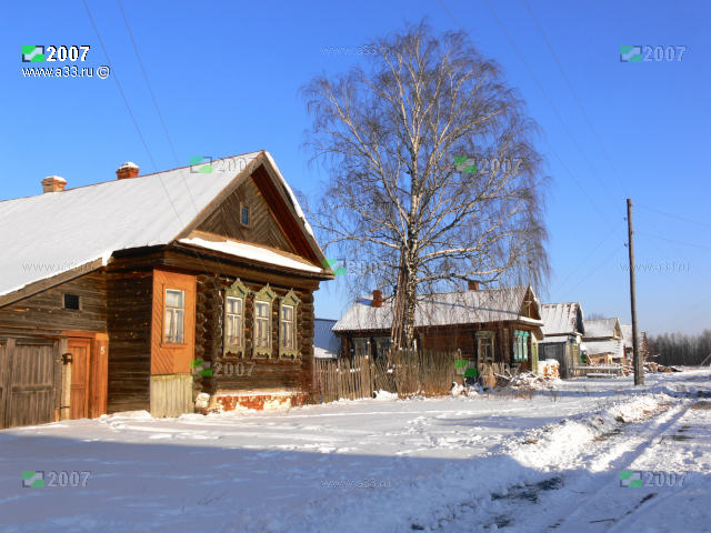 Главная улица деревни Ивановки Вязниковского района Владимирской области