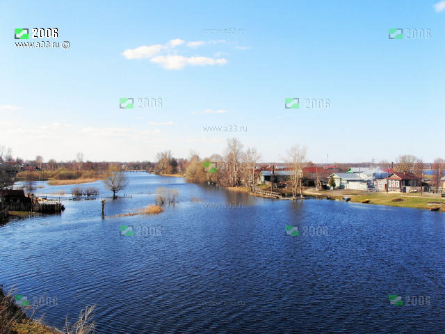Река Мстёрка во время разлива. Посёлок Мстёра Вязниковского района Владимирской области