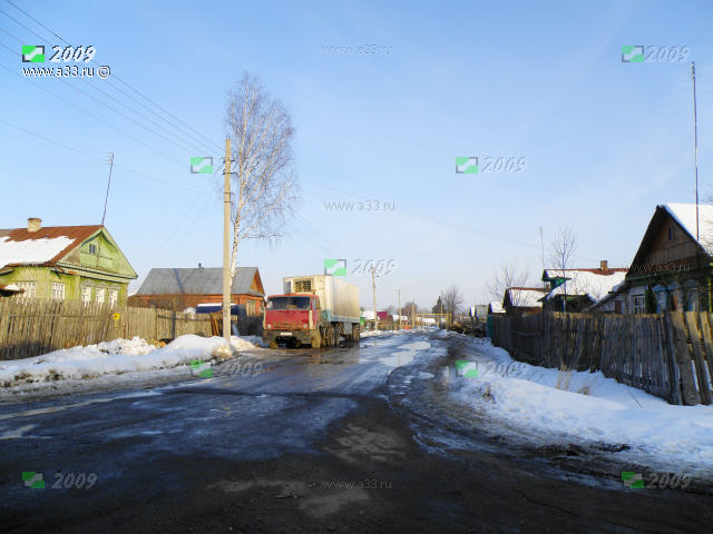Типичная улица микрорайона Нововязники в городе Вязники Вязниковского района Владимирской области