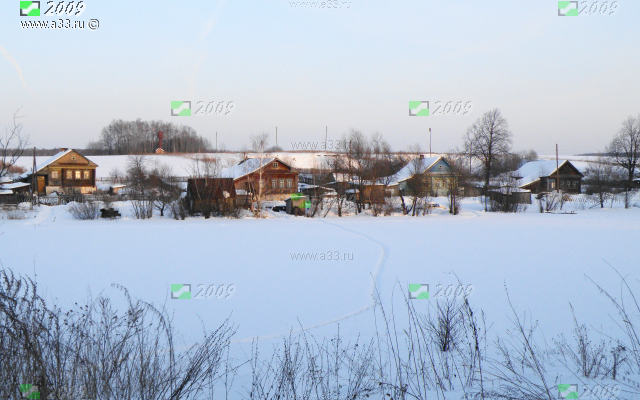 Зимний вечер на улице Заречной в деревне Пески Вязниковского района Владимирской области