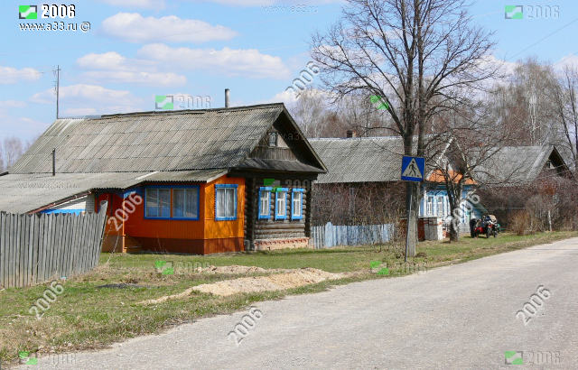 Главная и единственная улица деревни Рудильницы Вязниковского района Владимирской области