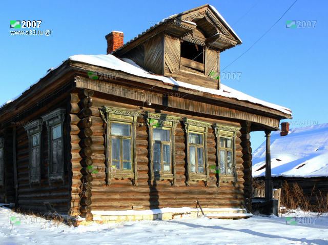 Большая изба на четыре окна в деревне Сельцовы Деревеньки Вязниковского района Владимирской области