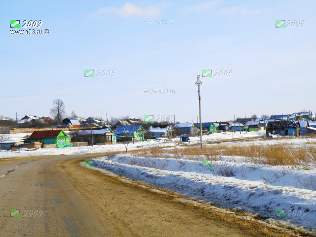 Вид деревни Слободка Вязниковского района Владимирской области на въезде от Мстёры снизу