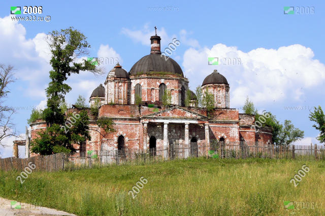Церковь Успения Пресвятой Богородицы в Успенском Погосте Вязниковского района Владимирской области
