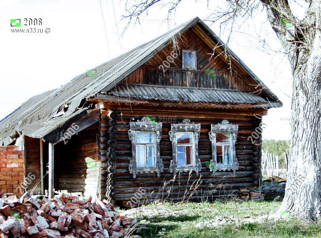 Старая изба в деревне Жары Вязниковского района Владимирской области
