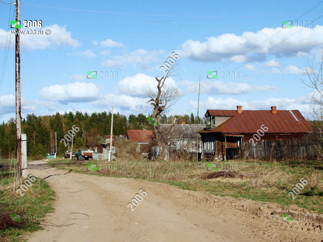 Деревня Жары Вязниковского района Владимирской области весной